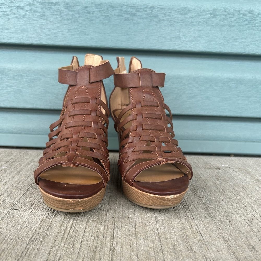Brown American Eagle Wedge heels women’s US size 7